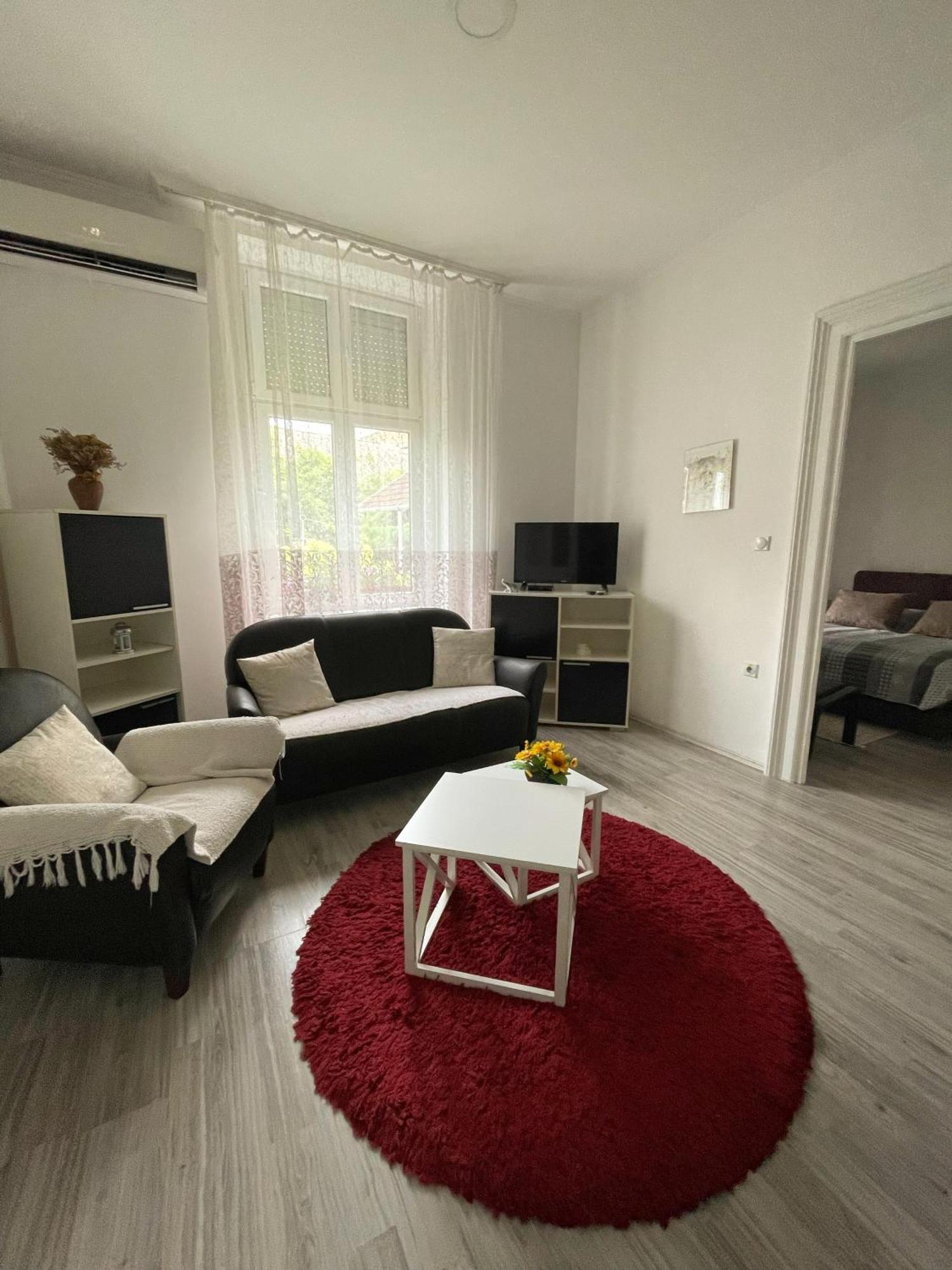 Apartment Milijana Subotica Exterior foto